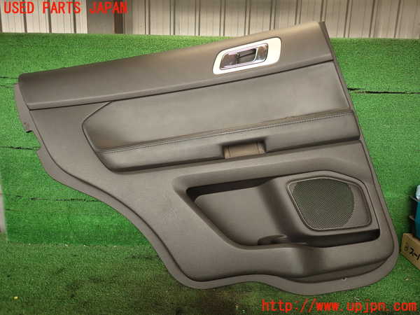 2UPJ-26811324]エクスプローラー(1FMHK9)左後ドア内張り 中古_m0001.jpg