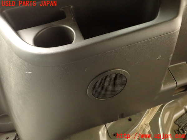 2UPJ-26817675]エクスプローラー(1FMHK9)右リアピラートリム 中古_m0004.jpg