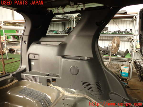 2UPJ-26817680]エクスプローラー(1FMHK9)左リアピラートリム 中古_m0001.jpg