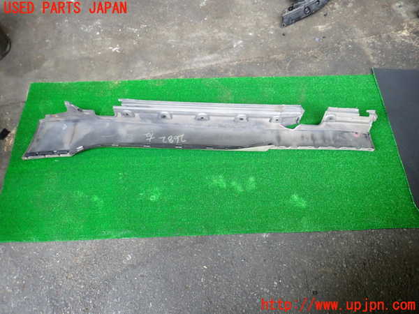2UPJ-26821390]BMW Z4(LM25)右サイドステップ 中古（E89）_m0004.jpg