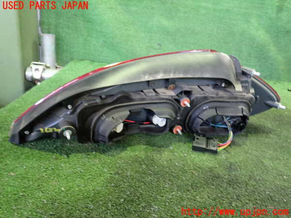 2UPJ-26821536]BMW Z4(LM25)左テールランプ 中古（E89）_m0002.jpg