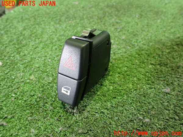 2UPJ-26826290]BMW Z4(LM25)ハザードスイッチ 中古（E89）_m0001.jpg