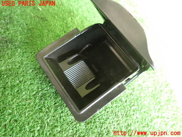 5UPJ-26837821]ランエボ9 MR(CT9A)灰皿1 中古_m0003.jpg