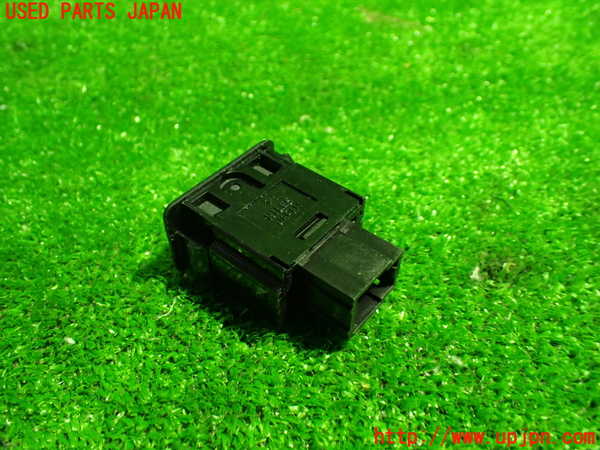 1UPJ-26846309]BRZ(86)(ZC6)スイッチ4 (シートヒーター) 中古_m0002.jpg