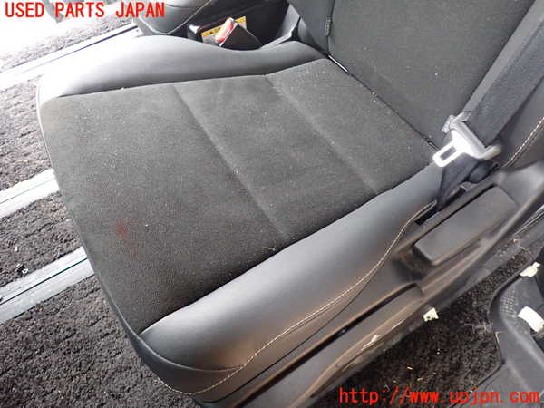 1UPJ-26857175]ノア(ヴォクシー)(ZRR80W)左2列目シート 中古_m0003.jpg
