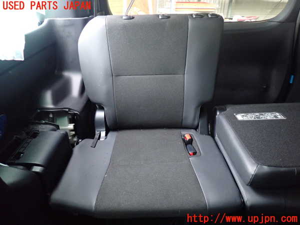 5UPJ-26857235]ノア(ヴォクシー)(ZRR80W)右3列目シート 中古_m0001.jpg