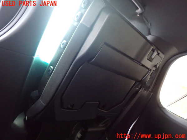 5UPJ-26857235]ノア(ヴォクシー)(ZRR80W)右3列目シート 中古_m0004.jpg