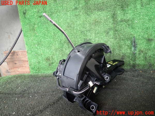 5UPJ-26857555]ノア(ヴォクシー)(ZRR80W)ATシフトレバー 中古_m0001.jpg