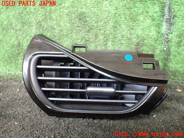 5UPJ-26857527]ノア(ヴォクシー)(ZRR80W)エアコン吹き出し口2 (左) 中古_m0001.jpg