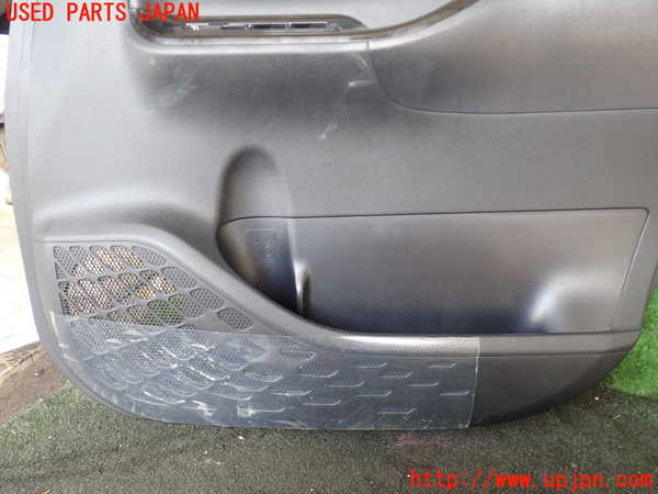 5UPJ-26851234]ノア(ヴォクシー)(ZRR80W)右前ドア内張り 中古_m0003.jpg