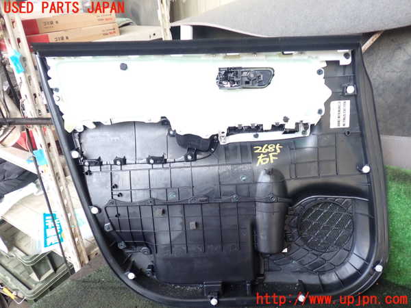 5UPJ-26851234]ノア(ヴォクシー)(ZRR80W)右前ドア内張り 中古_m0004.jpg