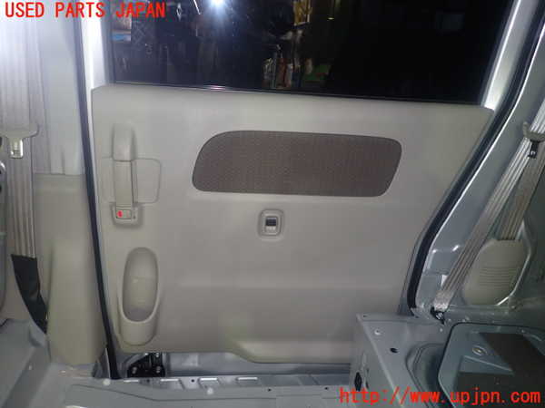 5UPJ-26861290]エブリイ(DA17V)右後ドア ジャンク部品取り_m0004.jpg