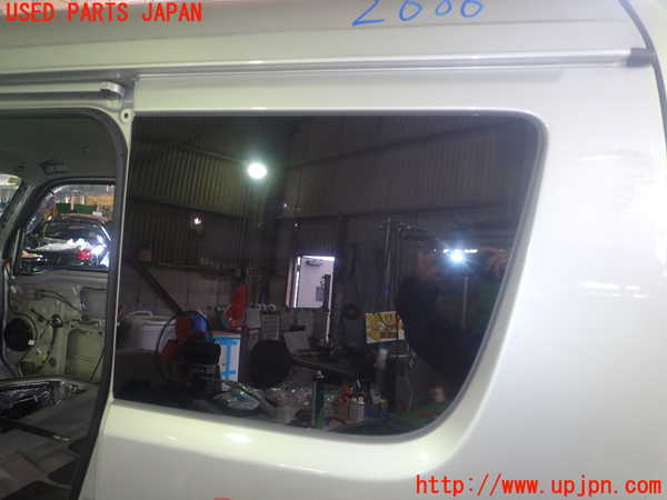5UPJ-26861382]エブリイ(DA17V)左クォーターガラス 43R-007953 中古_m0001.jpg