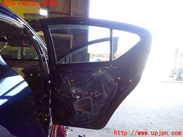 5UPJ-26871290]アクア(AQUA)(NHP10)右後ドア 43R-005844 中古_m0005.jpg