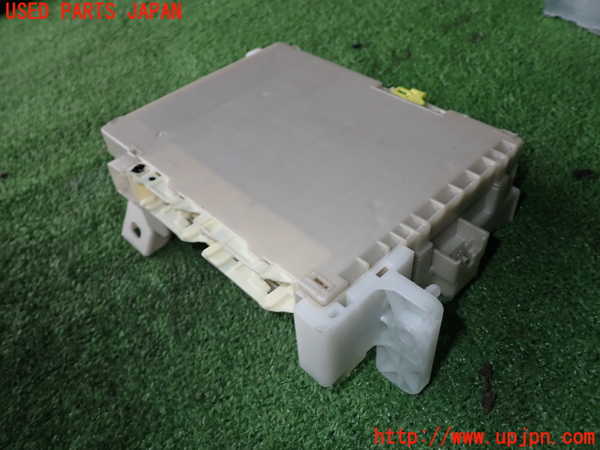 1UPJ-26876742]アクア(AQUA)(NHP10)ヒューズボックス2 中古_m0004.jpg
