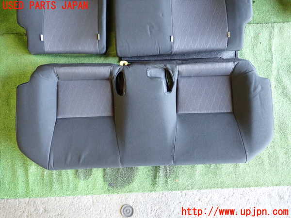 1UPJ-26877385]アクア(AQUA)(NHP10)リアシート 中古_m0004.jpg