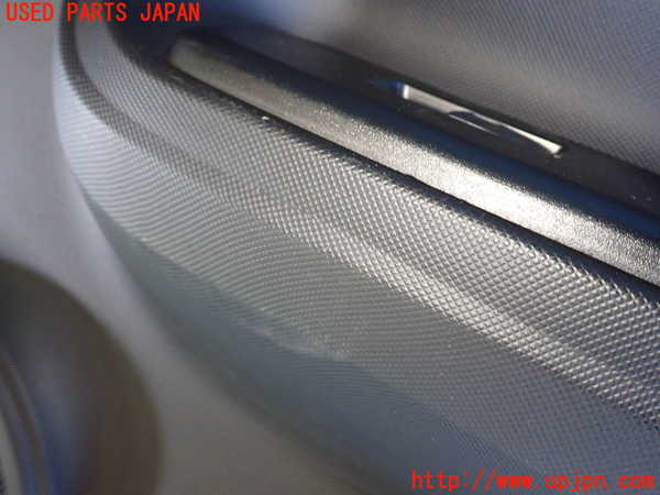1UPJ-26871294]アクア(AQUA)(NHP10)右後ドア内張り 中古_m0003.jpg