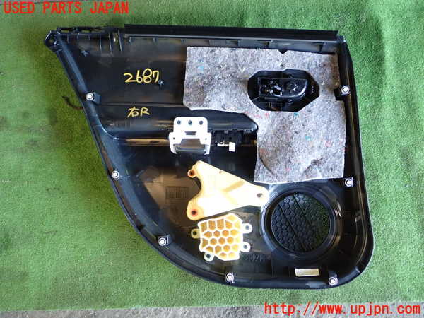 1UPJ-26871294]アクア(AQUA)(NHP10)右後ドア内張り 中古_m0005.jpg