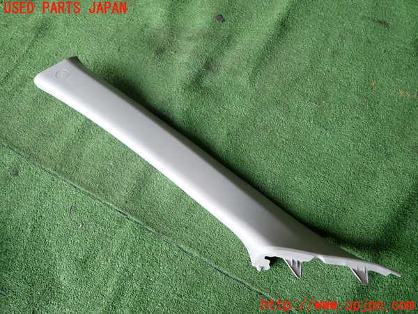 5UPJ-26877660]アクア(AQUA)(NHP10)左フロントピラートリム 中古_m0001.jpg