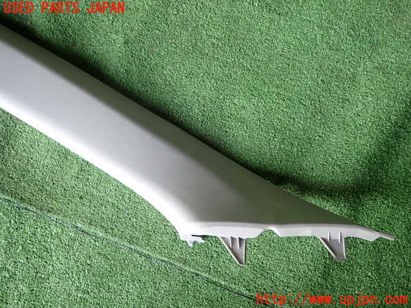 5UPJ-26877660]アクア(AQUA)(NHP10)左フロントピラートリム 中古_m0003.jpg
