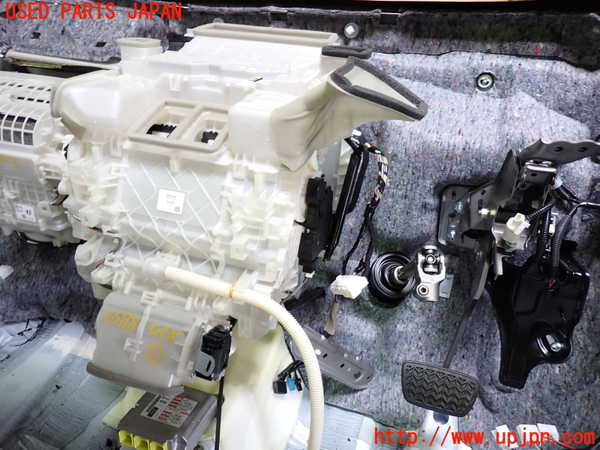 1UPJ-26886081]レクサス・RX450h(GYL20W)エバポレーター1 中古_m0002.jpg