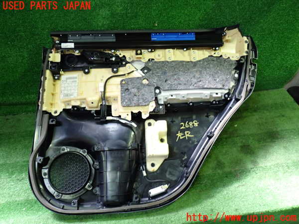 1UPJ-26881324]レクサス・RX450h(GYL20W)左後ドア内張り 中古_m0005.jpg