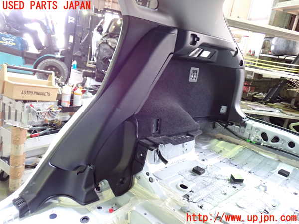5UPJ-26887675]レクサス・RX450h(GYL20W)右リアピラートリム 中古_m0003.jpg