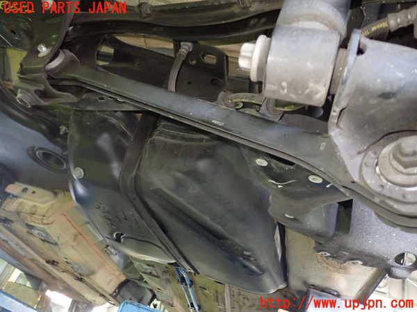 1UPJ-26905200]BMW ミニ(MINI)クーパーD クラブマン F54(LR20)右リアロアアーム1 中古_m0002.jpg
