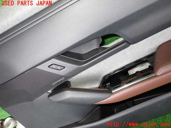 2UPJ-26921234]MX-30(DREJ3P)右前ドア内張り 中古_m0002.jpg