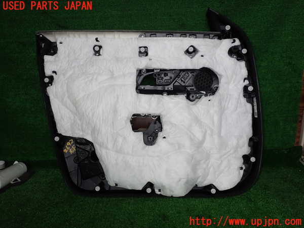 2UPJ-26921234]MX-30(DREJ3P)右前ドア内張り 中古_m0003.jpg