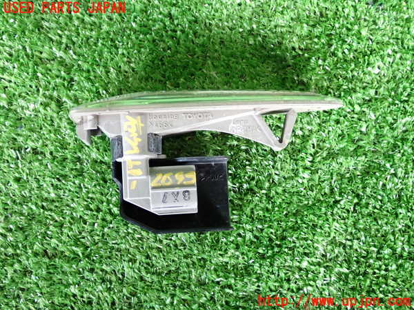 5UPJ-26931160]レクサス・IS F(USE20)右ウィンカーレンズ 中古_m0003.jpg