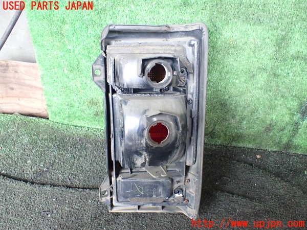 1UPJ-26941536]キャラバン コーチ(AEGE24)左テールランプ 中古_m0003.jpg