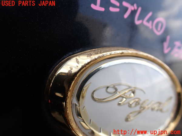 1UPJ-26941631]キャラバン コーチ(AEGE24)エンブレム1 (車体右側面につくもの) 中古_m0002.jpg