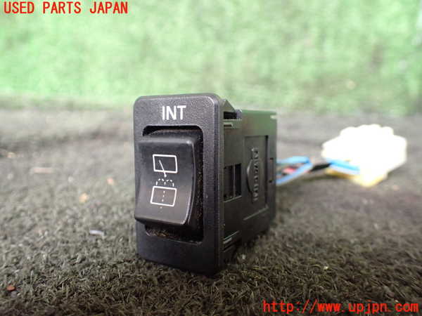 1UPJ-26946309]キャラバン コーチ(AEGE24)スイッチ4 (リヤワイパー) 中古_m0001.jpg