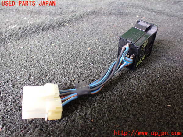 1UPJ-26946309]キャラバン コーチ(AEGE24)スイッチ4 (リヤワイパー) 中古_m0002.jpg