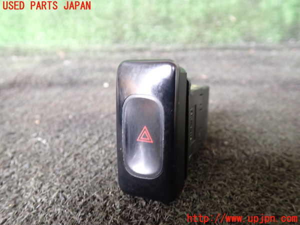 1UPJ-26946290]キャラバン コーチ(AEGE24)ハザードスイッチ 中古_m0001.jpg