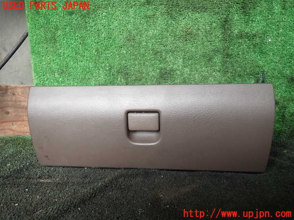 1UPJ-26947516]キャラバン コーチ(AEGE24)グローブボックス1 中古_m0001.jpg