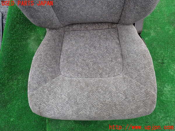 5UPJ-26947065]キャラバン コーチ(AEGE24)助手席シート 中古_m0003.jpg