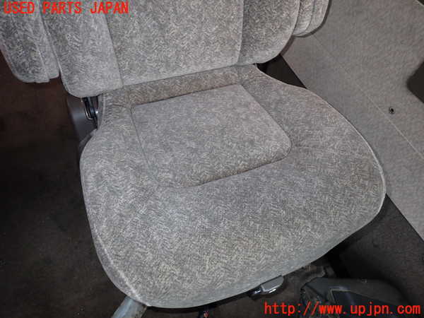 1UPJ-26947175]キャラバン コーチ(AEGE24)左2列目シート 中古_m0003.jpg