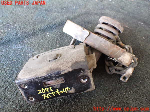 5UPJ-26951700]ハイラックスサーフ N130系 4ドア(LN130G)スペアタイヤキャリア 中古_m0001.jpg