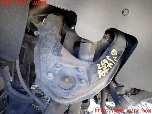 5UPJ-26955126]ハイラックスサーフ N130系 4ドア(LN130G)右フロントアッパーアーム1 中古_m0001.jpg