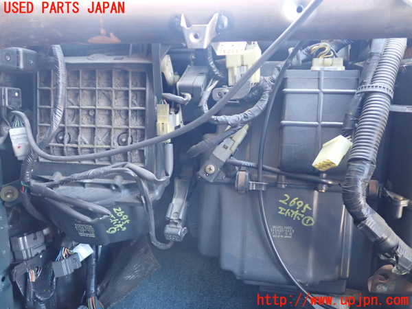 1UPJ-26956081]ハイラックスサーフ N130系 4ドア(LN130G)エバポレーター1 中古_m0003.jpg