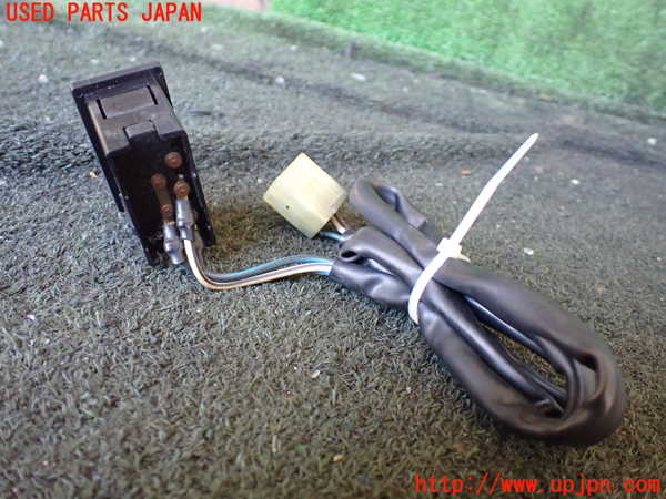 5UPJ-26956310]ハイラックスサーフ N130系 4ドア(LN130G)スイッチ5 リアエアコン 中古_m0002.jpg