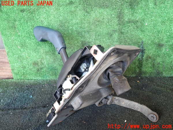 1UPJ-26957555]ハイラックスサーフ N130系 4ドア(LN130G)ATシフトレバー 中古_m0003.jpg
