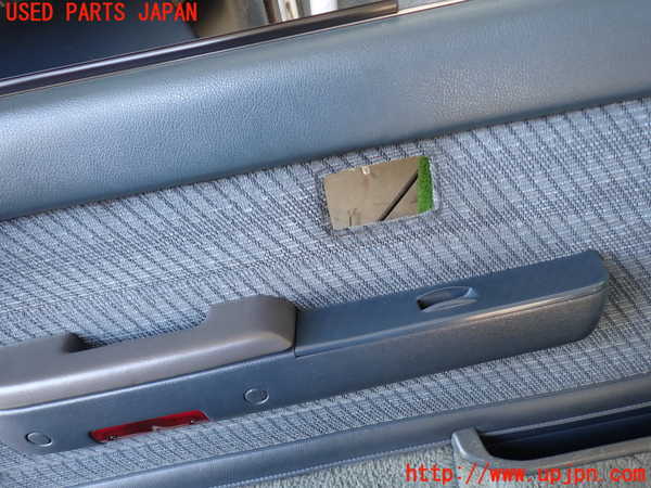 5UPJ-26951264]ハイラックスサーフ N130系 4ドア(LN130G)左前ドア内張り 中古_m0002.jpg