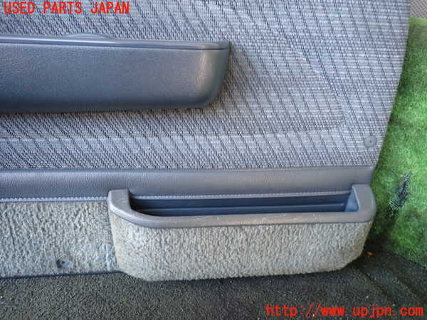 5UPJ-26951264]ハイラックスサーフ N130系 4ドア(LN130G)左前ドア内張り 中古_m0003.jpg