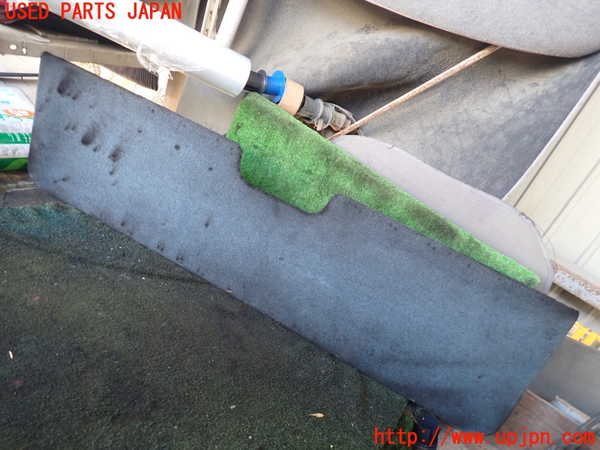 5UPJ-26951578]ハイラックスサーフ N130系 4ドア(LN130G)バックドア内張り 中古_m0001.jpg