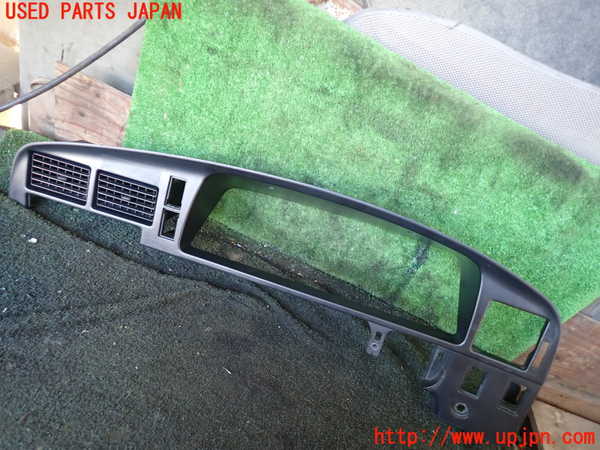 5UPJ-26957510]ハイラックスサーフ N130系 4ドア(LN130G)メーターフード 中古_m0001.jpg