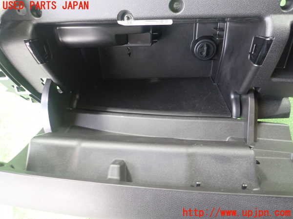 1UPJ-26967516]BMW ミニ(MINI)クーパーSD クロスオーバー R60(ZB20)グローブボックス1 中古_m0002.jpg