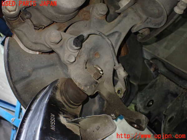 5UPJ-26974290]ステージア(WGC34)右フロントナックルハブ 中古_m0002.jpg